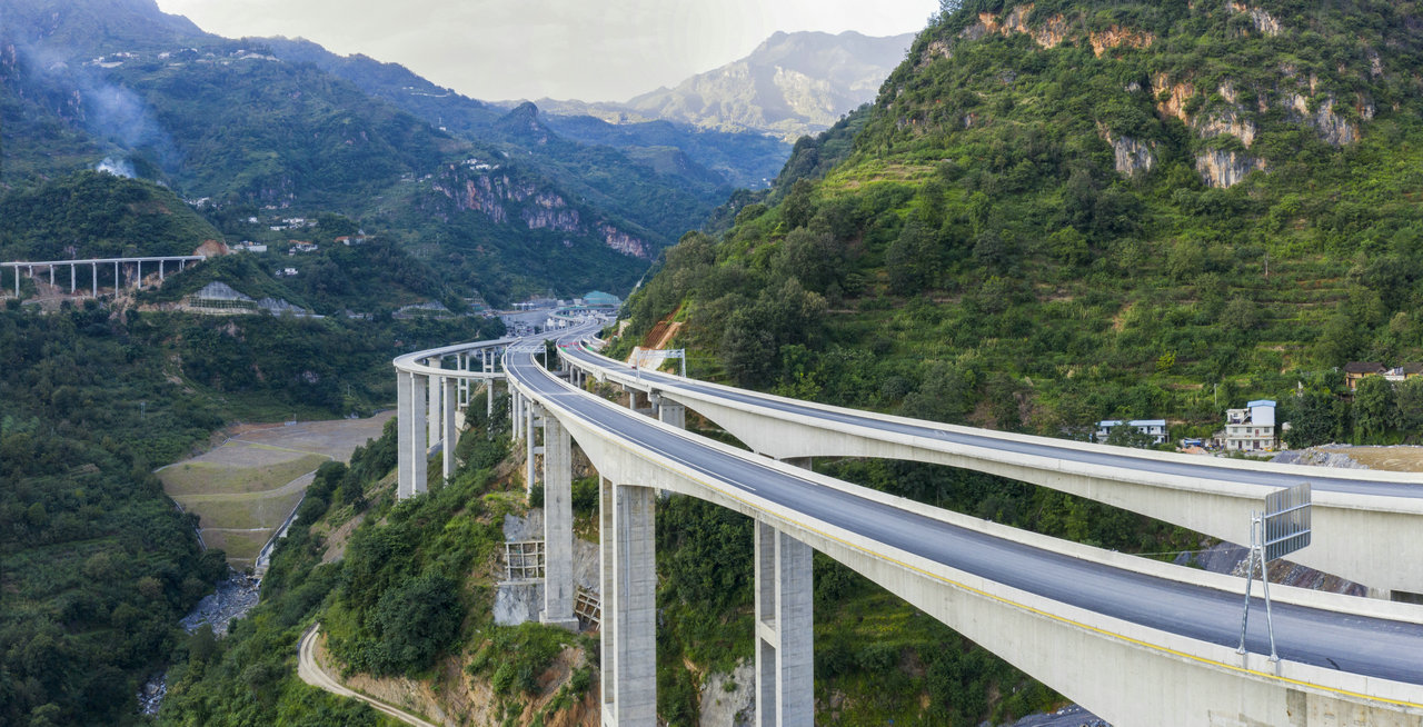 一道通三省 天堑变通途！都香高速公路昭通段全线建成通车(图3)