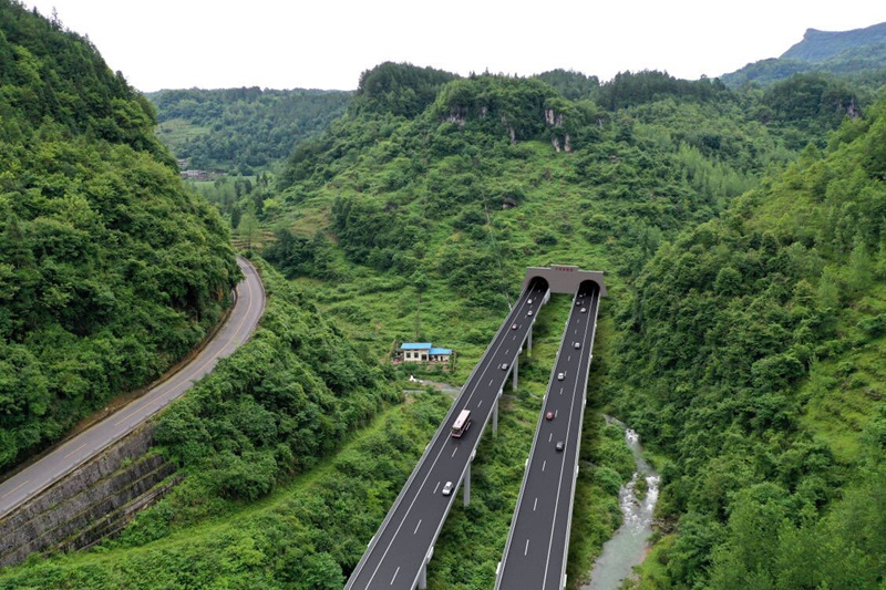 探访武道高速子母岩隧道 洞见“黔道”实力(图1)